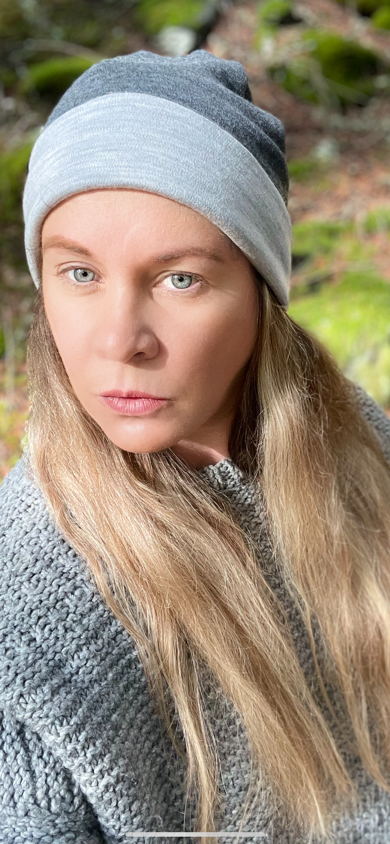 100% MERINO TOQUE/BEENIE - REVERSIBLE 'GRANITE GREY' -ADULT-