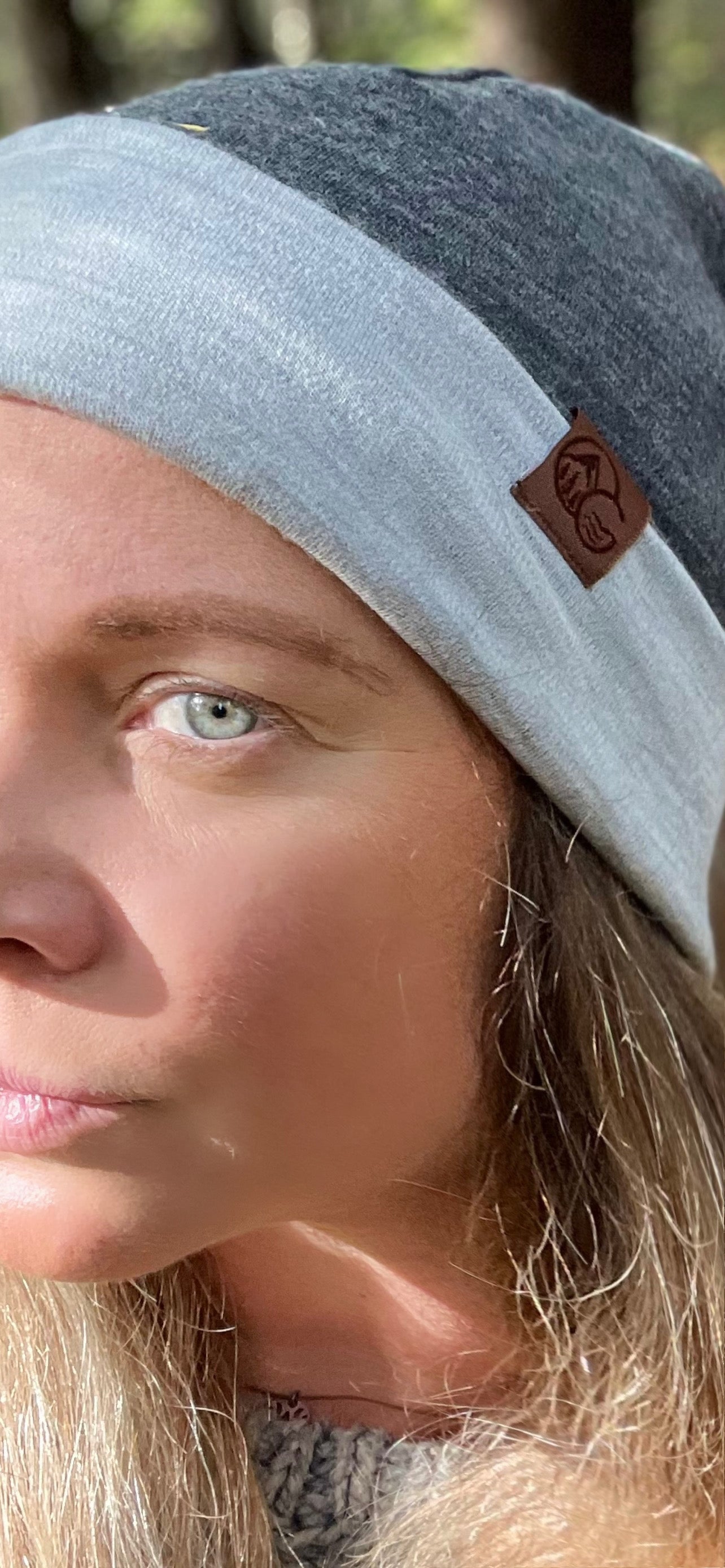100% MERINO TOQUE/BEENIE - REVERSIBLE 'GRANITE GREY' -ADULT-