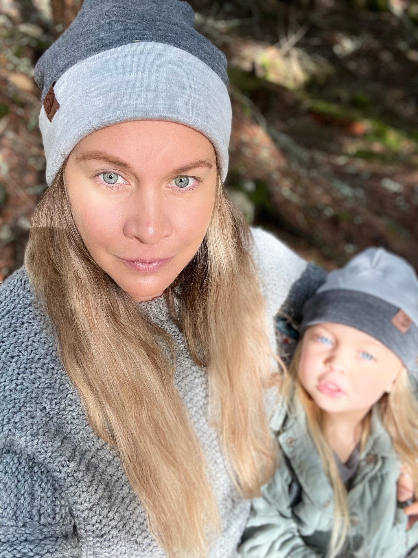 100% MERINO TOQUE/BEENIE - REVERSIBLE 'GRANITE GREY' -ADULT-