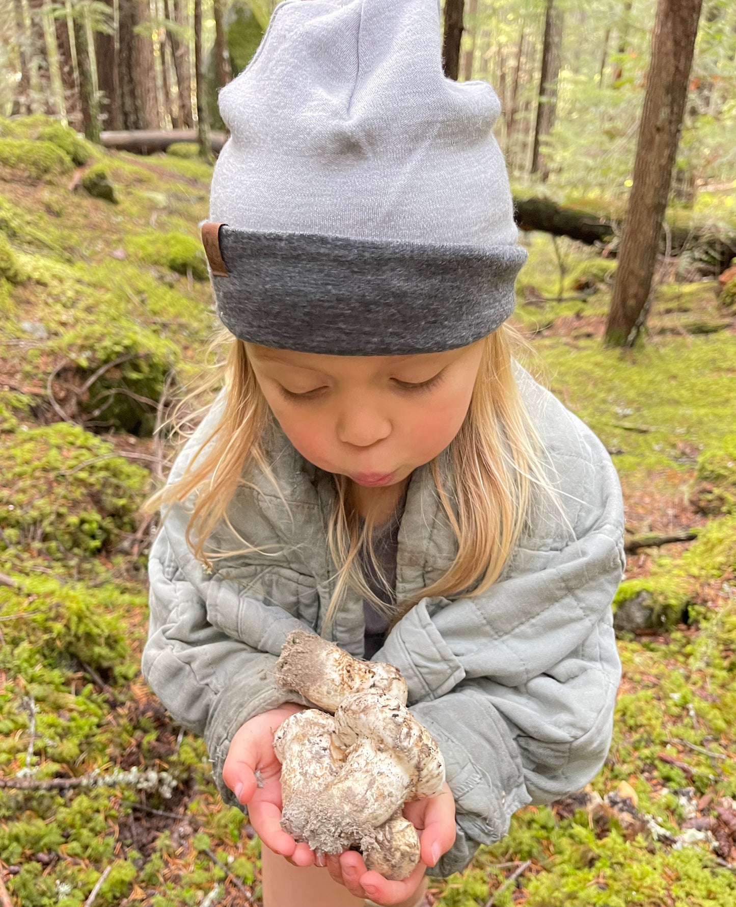 100% MERINO TOQUE/BEENIE - REVERSIBLE 'GRANITE GREY' -KIDS-